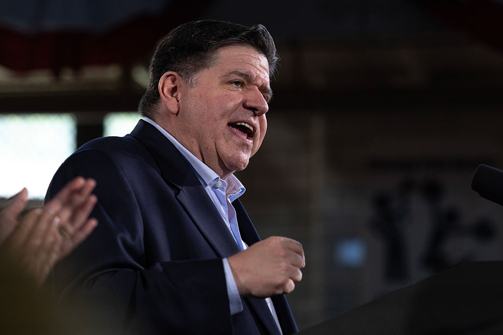 มหาเศรษฐีพรรคเดโมแครต JB Pritzker ตอบโต้ข้อความต่อต้านมหาเศรษฐีของ Zohran Mamdani